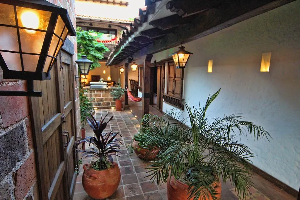 德尔雷洛约公寓式酒店 麦德林