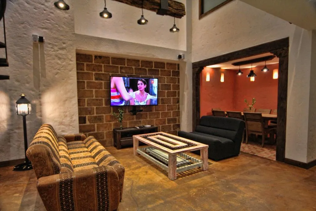 אפרטהוטל מדיין Casa Del Reloj מלון דירות