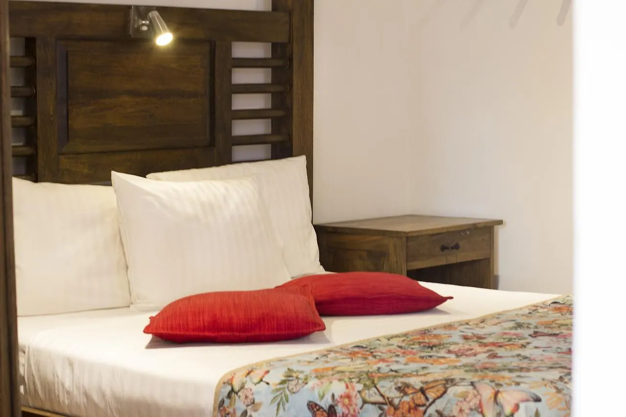 Casa Del Reloj Aparthotel Medellin Colombia