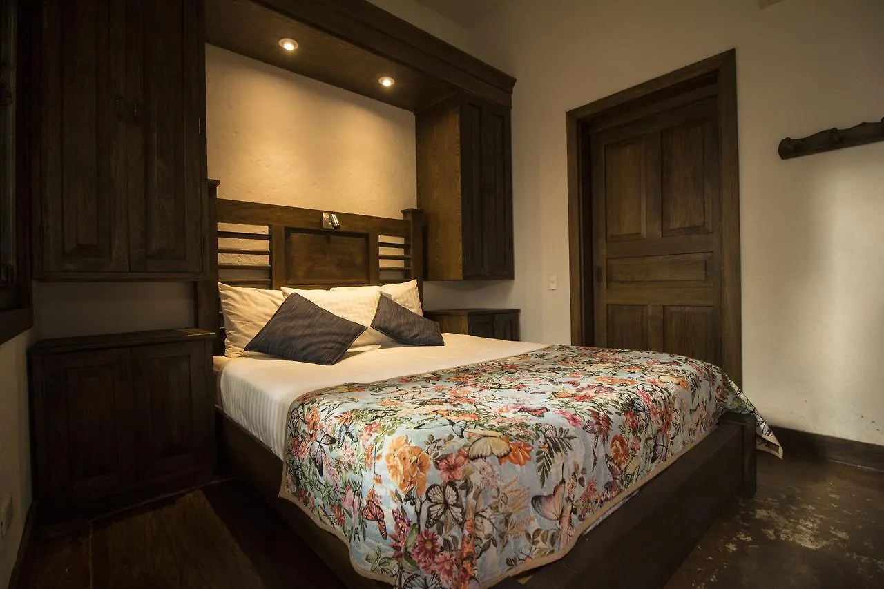 Casa Del Reloj Aparthotel Medellin 2*,